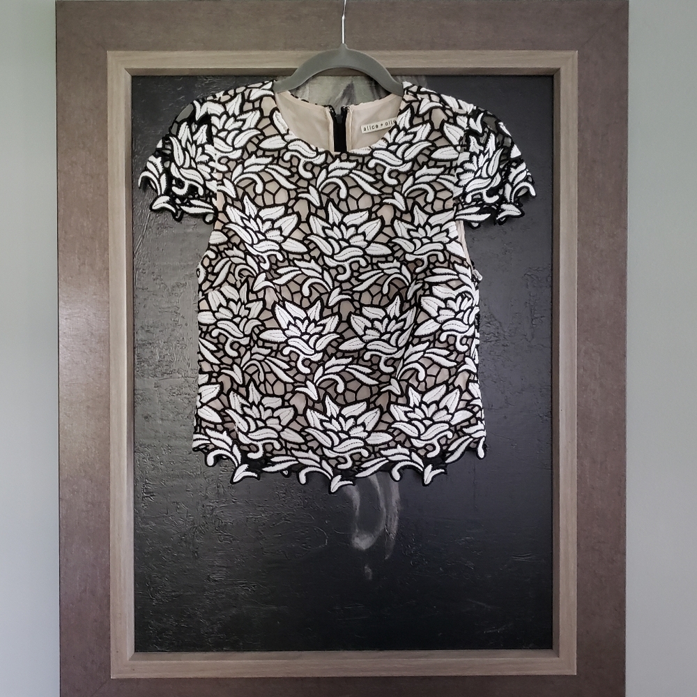 Pretty Alice + Olivia short sleeve